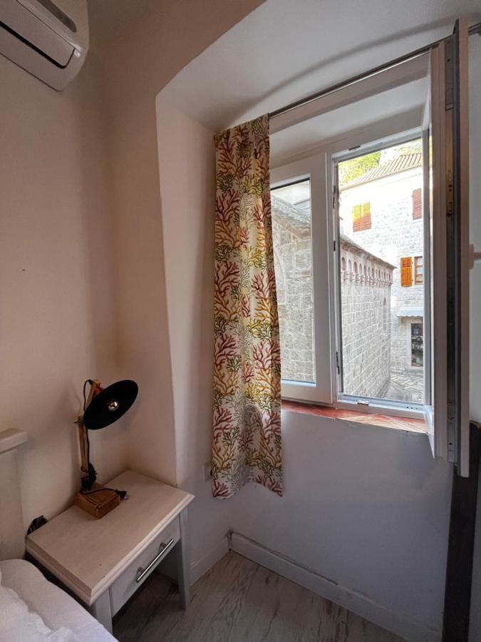Athos Guesthouse Kotor Luaran gambar